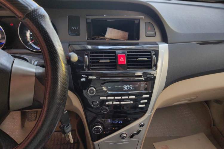 Used Great Wall C30 2013 1.5L Manual Luxury Model Audio And AC Panel