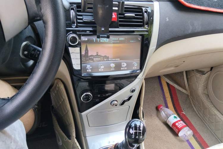 Used Great Wall C30 2013 New Vision Edition 1.5L Manual Fashion Model Audio And AC Panel