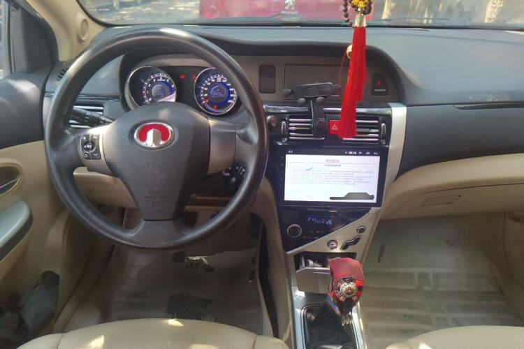 Used Great Wall C30 2013 New Vision Edition 1.5L Manual ZhiShang Model Center Console