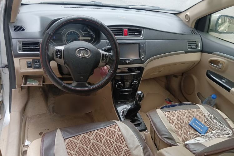 Used Great Wall C30 2013 New Vision Edition 1.5L Manual ZhiShang Model Center Console