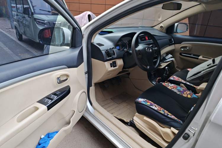 Used Great Wall C30 2013 New Vision Edition 1.5L Manual ZhiShang Model Driver Seat