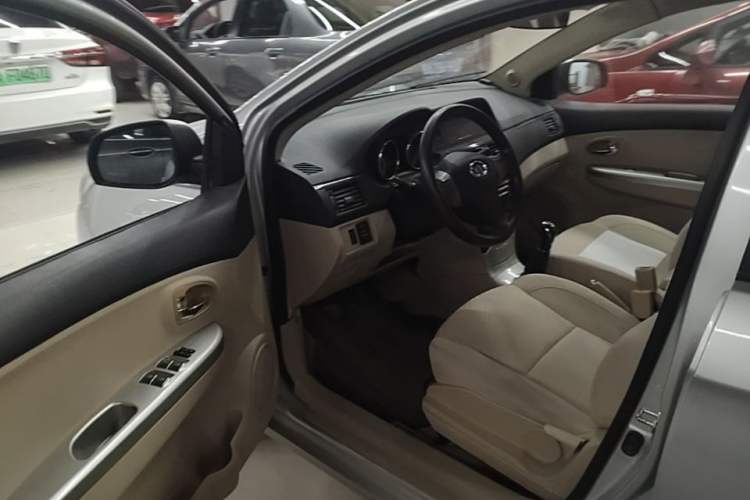 Used Great Wall C30 2013 1.5L Manual Comfort Model Driver Seat