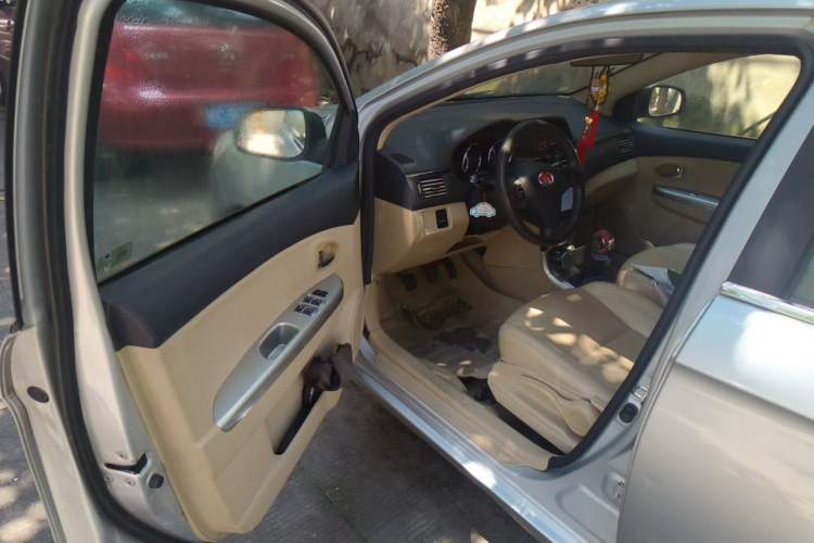 Used Great Wall C30 2013 New Vision Edition 1.5L Manual ZhiShang Model Driver Seat