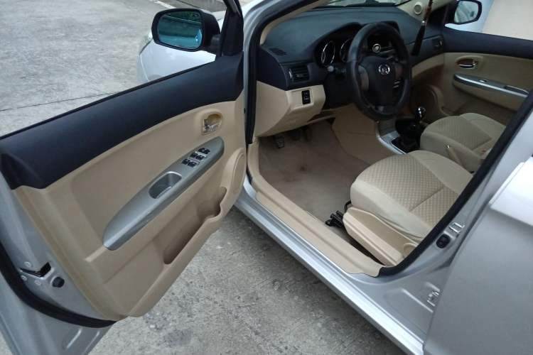 Used Great Wall C30 2013 1.5L Manual Comfort Model Driver Seat