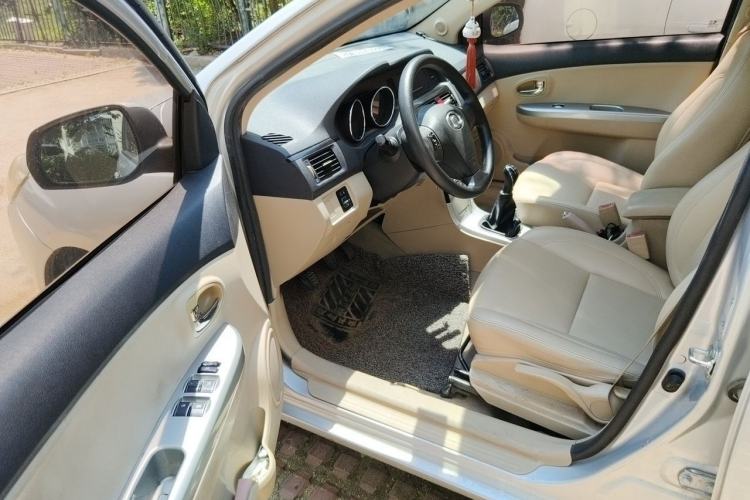 Used Great Wall C30 2013 1.5L Manual Luxury Model Driver Seat