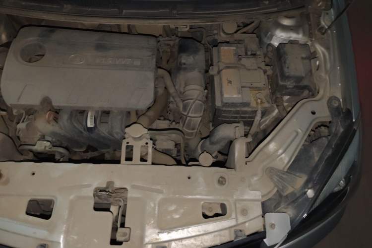 Used Great Wall C30 2013 New Vision Edition 1.5L Manual Fashion Model Engine Bay Left