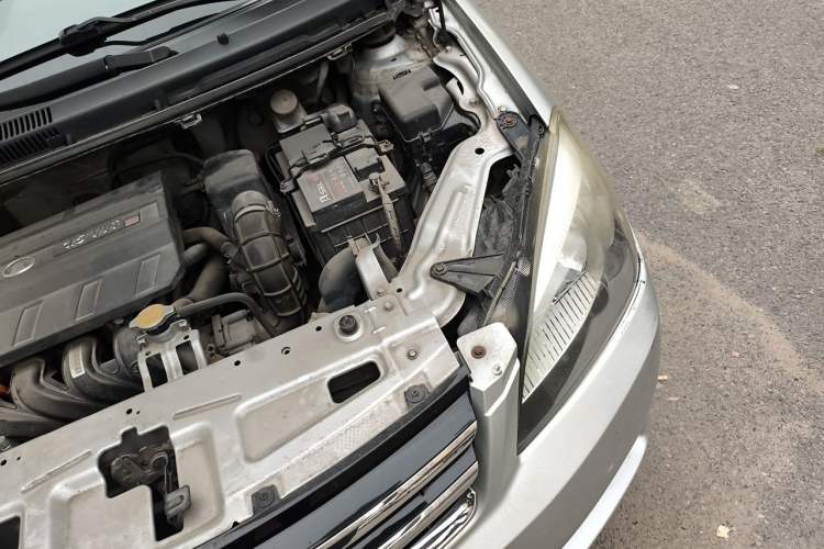 Used Great Wall C30 2013 1.5L Manual Luxury Model Engine Bay Left