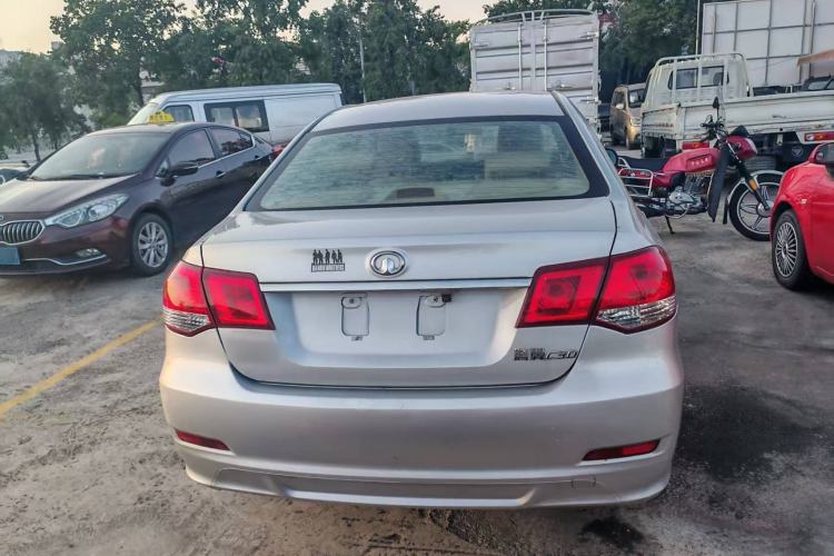 Used Great Wall C30 2013 1.5L Manual Comfort Model Exterior 4