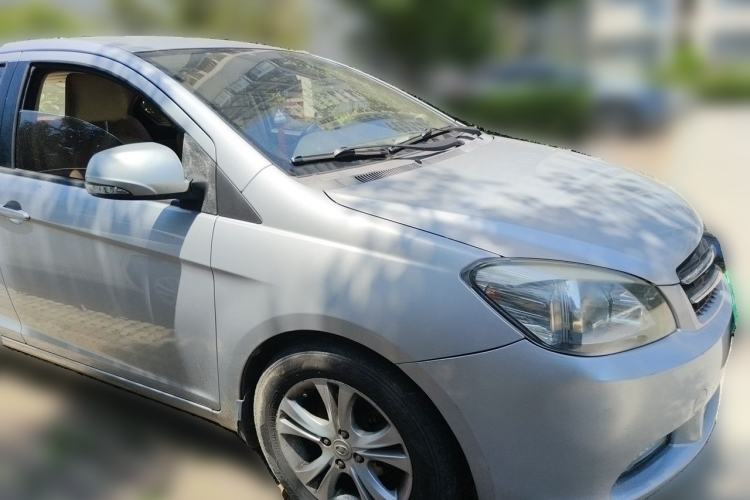 Used Great Wall C30 2013 1.5L Manual Luxury Model Front Right 45 Deg