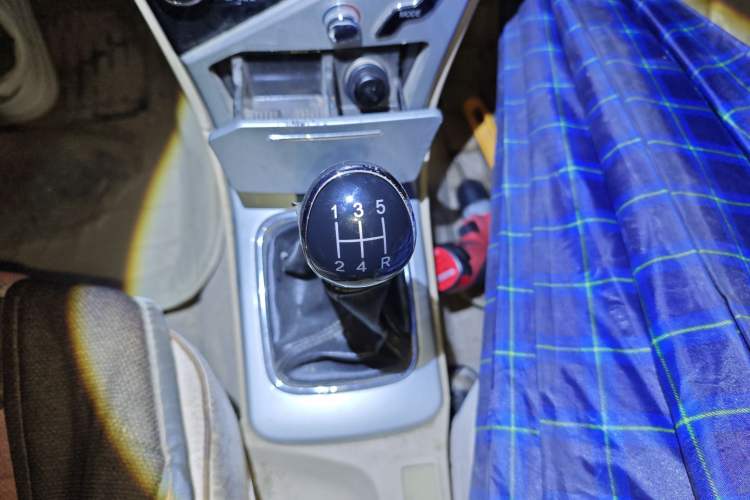 Used Great Wall C30 2013 1.5L Manual Comfort Model Gear Lever