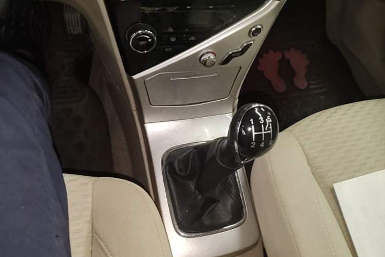 Used Great Wall C30 2013 1.5L Manual Comfort Model Gear Lever