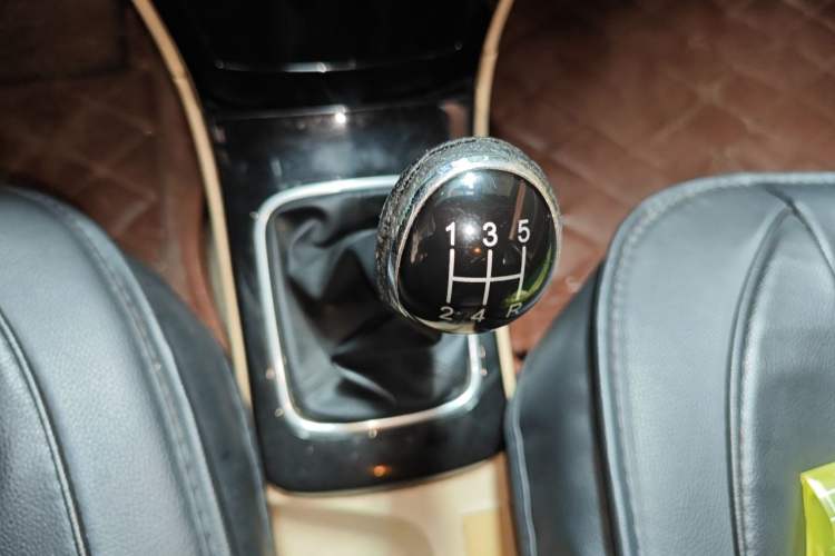 Used Great Wall C30 2013 New Vision Edition 1.5L Manual Fashion Model Gear Lever