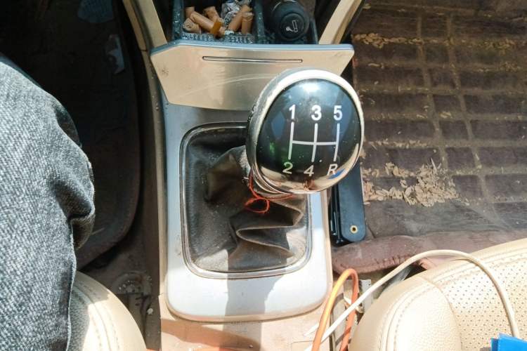 Used Great Wall C30 2013 1.5L Manual Luxury Model Gear Lever