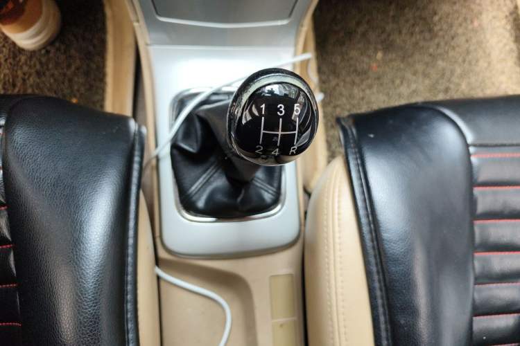 Used Great Wall C30 2013 1.5L Manual Luxury Model Gear Lever