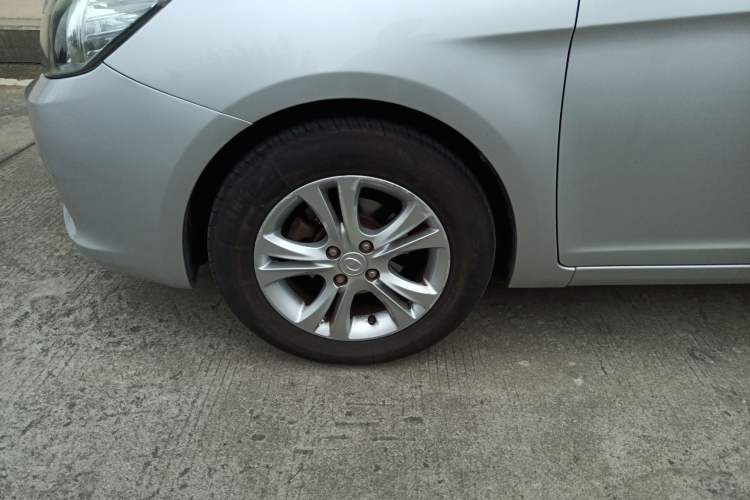 Used Great Wall C30 2013 1.5L Manual Comfort Model Left Front Wheel Hub
