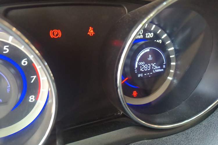 Used Great Wall C30 2013 New Vision Edition 1.5L Manual ZhiShang Model Odometer Close Up