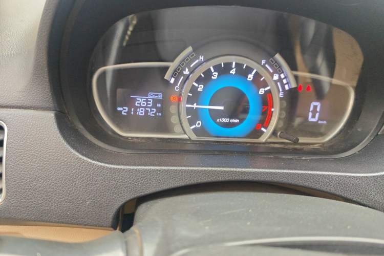 Used Great Wall C30 2013 New Vision Edition 1.5L Manual Fashion Model Odometer Close Up