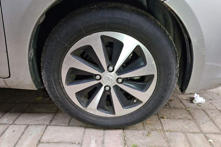 Used Great Wall C30 2013 New Vision Edition 1.5L Manual ZhiShang Model Right Front Wheel Hub