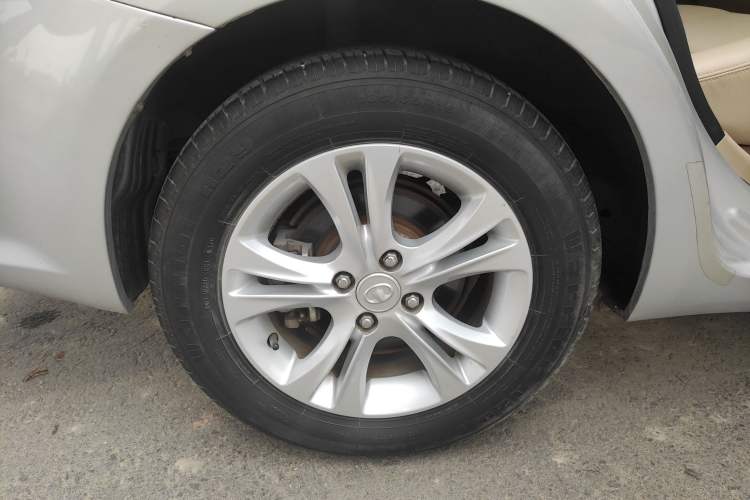 Used Great Wall C30 2013 1.5L Manual Luxury Model Right Rear Wheel Hub