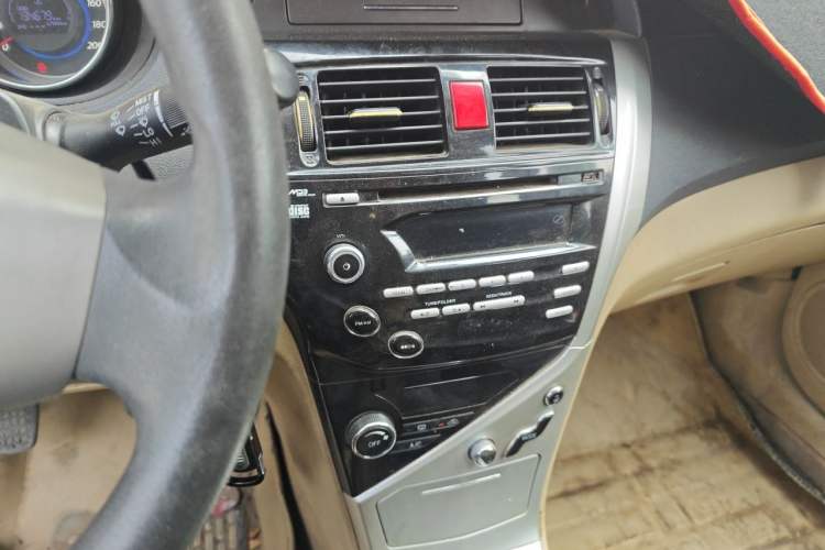 Used Great Wall C30 2013 1.5L Manual Comfort Model Audio And AC Panel