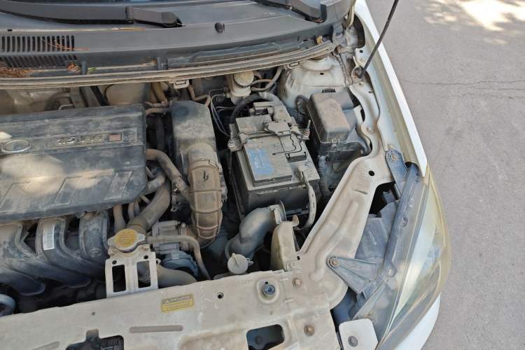 Used Great Wall C30 2013 1.5L Manual Luxury Model Engine Bay Left