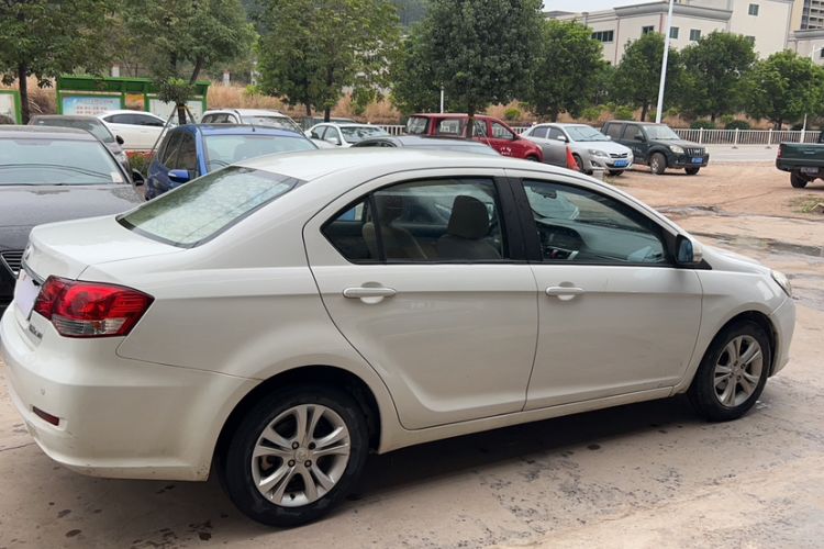 Used Great Wall C30 2013 1.5L Manual Luxury Model Exterior 3