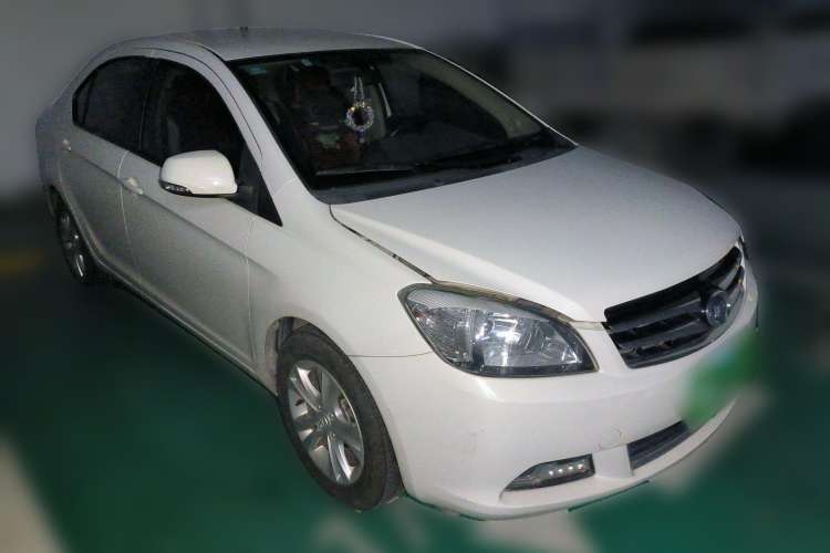 Used Great Wall C30 2013 1.5L Manual Luxury Model Front Right 45 Deg