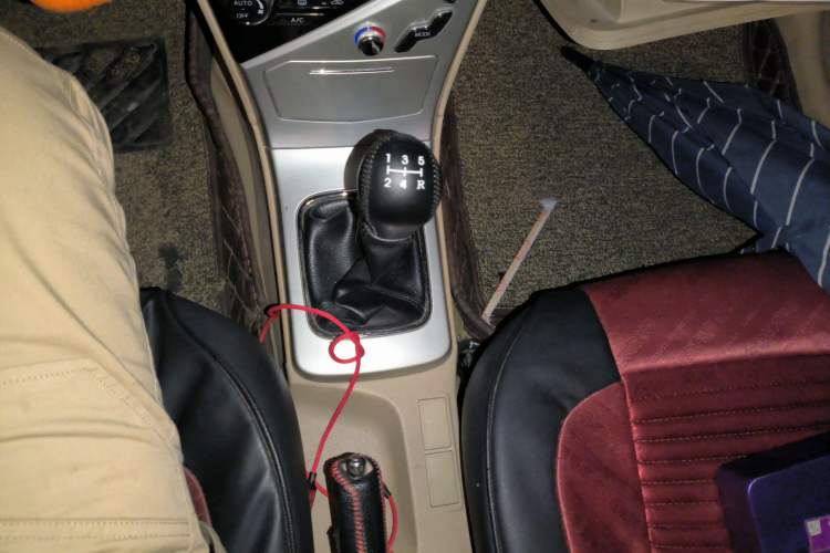Used Great Wall C30 2013 1.5L Manual Luxury Model Gear Lever