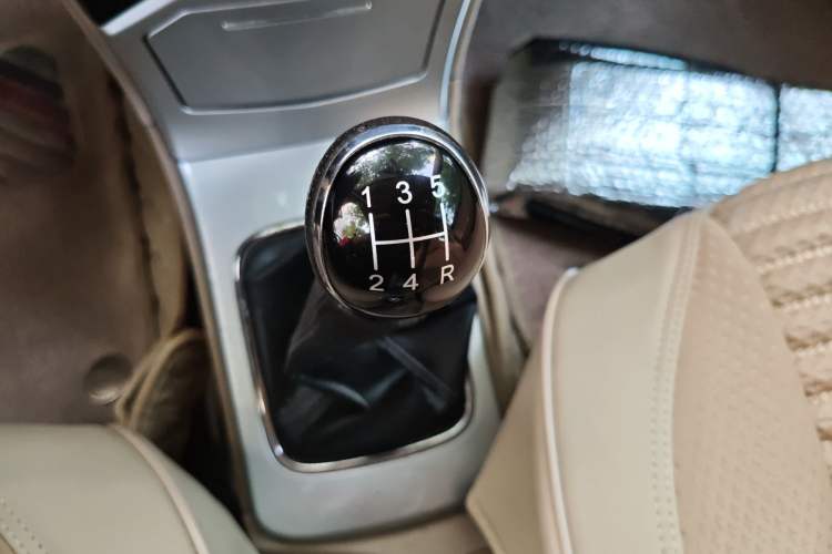 Used Great Wall C30 2013 1.5L Manual Comfort Model Gear Lever