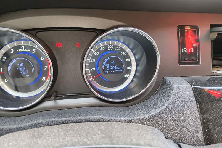 Used Great Wall C30 2013 1.5L Manual Comfort Model Odometer Close Up
