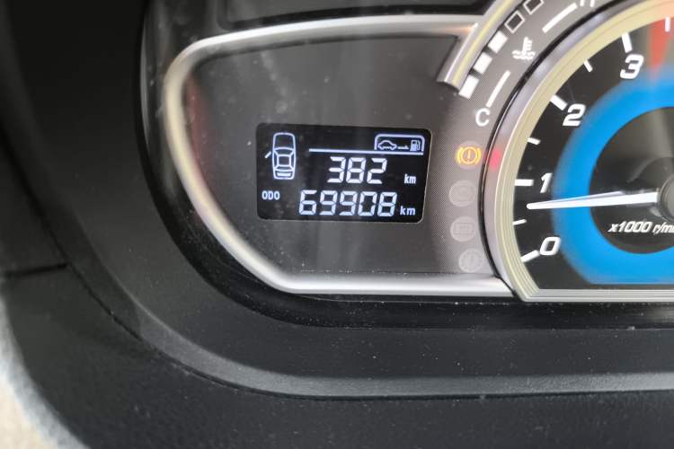 Used Great Wall C30 2013 New Vision Edition 1.5L Manual ZhiShang Model Odometer Close Up