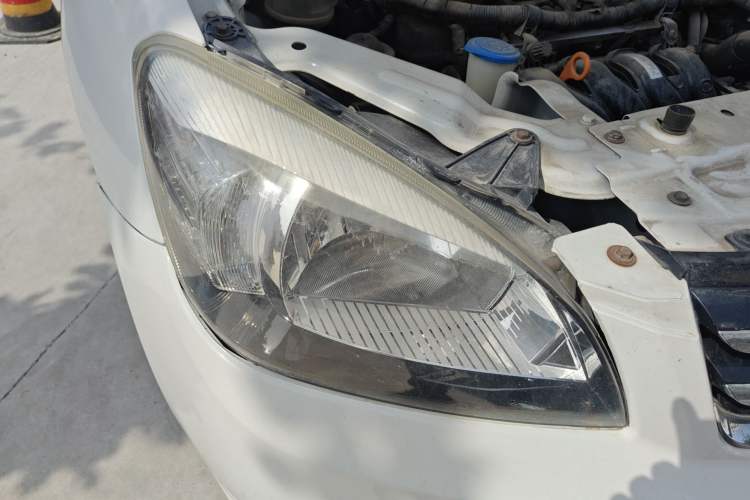 Used Great Wall C30 2013 1.5L Manual Comfort Model Right Front Headlight