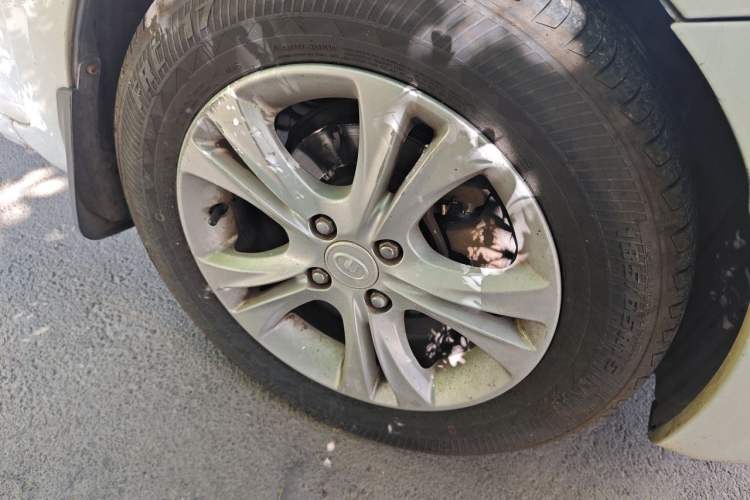 Used Great Wall C30 2013 1.5L Manual Luxury Model Right Front Wheel Hub