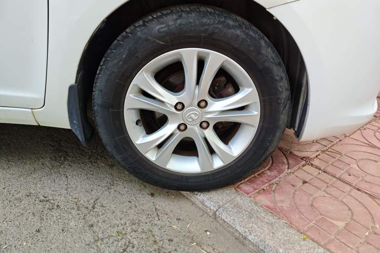 Used Great Wall C30 2013 1.5L Manual Comfort Model Right Front Wheel Hub