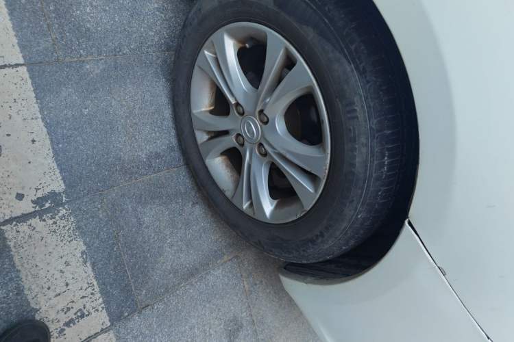 Used Great Wall C30 2013 1.5L Manual Comfort Model Right Front Wheel Hub