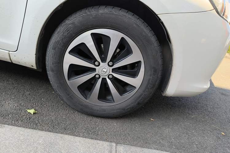 Used Great Wall C30 2013 New Vision Edition 1.5L Manual ZhiShang Model Right Front Wheel Hub