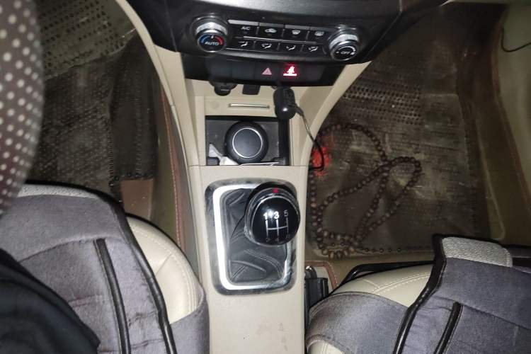 Used Great Wall C30 2015 1.5L Manual Luxury Model Gear Lever