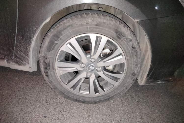 Used Great Wall C30 2015 1.5L Manual Luxury Model Right Front Wheel Hub