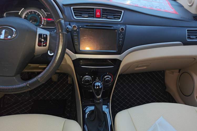 Used Great Wall C30 2015 Classic Edition 1.5L Manual Enjoyment Model Audio And AC Panel
