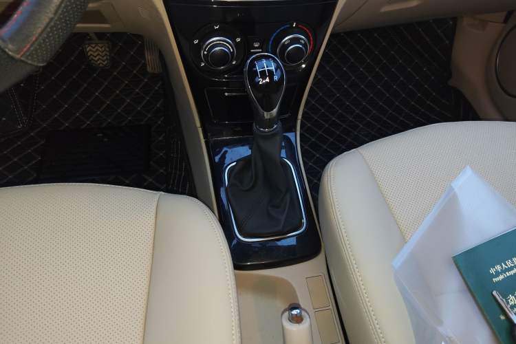 Used Great Wall C30 2015 Classic Edition 1.5L Manual Enjoyment Model Gear Lever