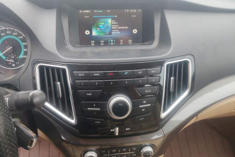 Used Great Wall C30 2015 1.5L Manual Luxury Model Audio And AC Panel