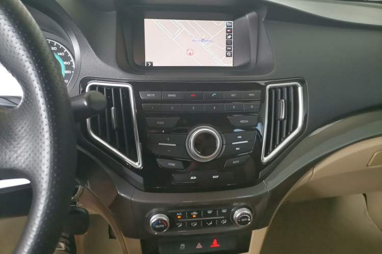Used Great Wall C30 2015 1.5L AMT Luxury Model Audio And AC Panel