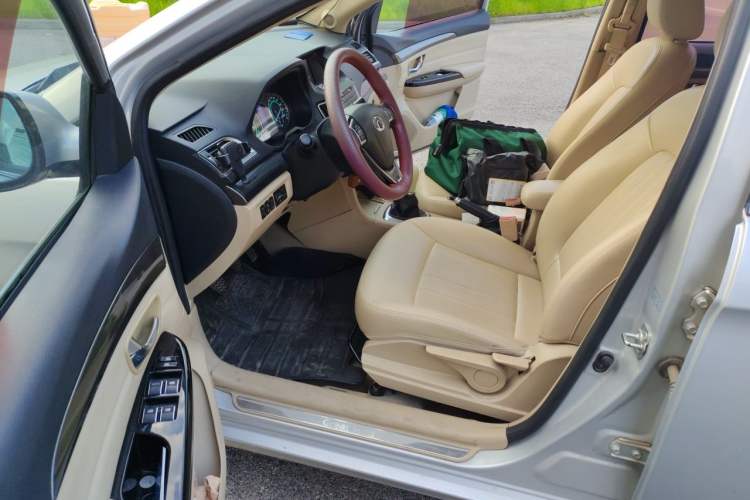 Used Great Wall C30 2015 1.5L Manual Luxury Model Driver Seat