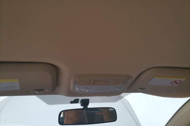 Used Great Wall C30 2015 1.5L AMT Luxury Model Headliner