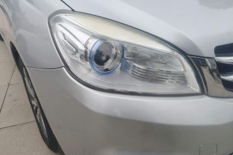 Used Great Wall C30 2015 1.5L Manual Luxury Model Right Front Headlight