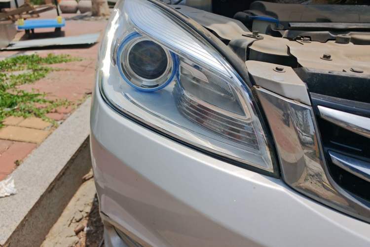 Used Great Wall C30 2015 1.5L Manual Luxury Model Right Front Headlight
