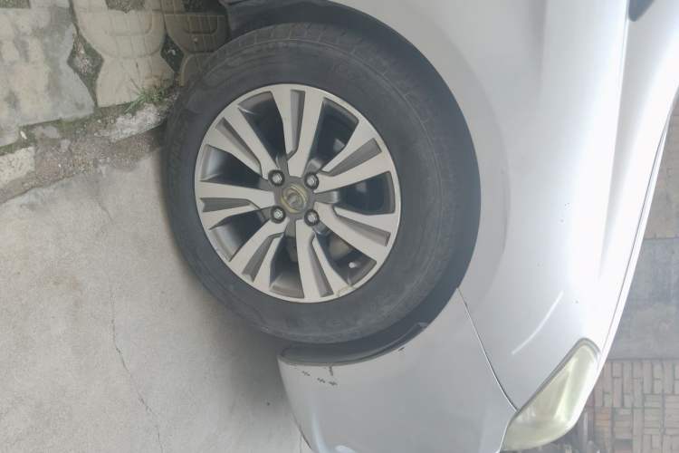 Used Great Wall C30 2015 1.5L Manual Luxury Model Right Front Wheel Hub