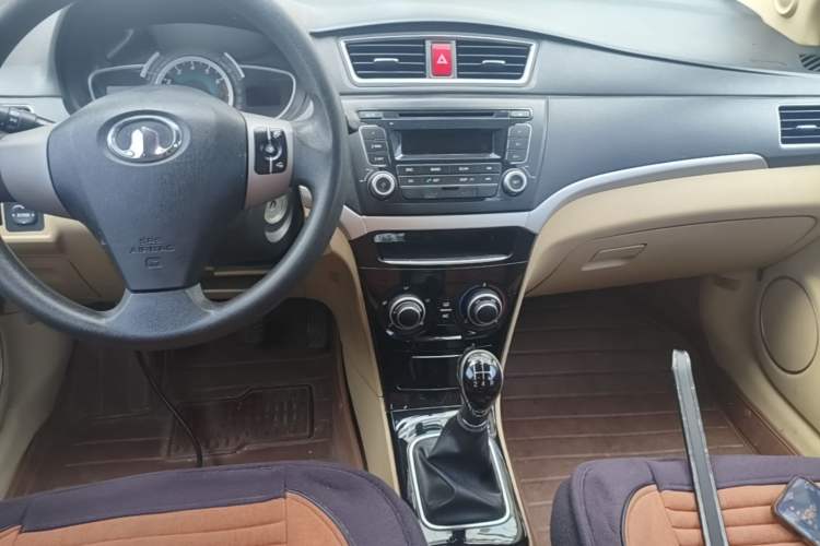 Used Great Wall C30 2015 Classic Edition 1.5L Manual Enjoyment Model Audio And AC Panel