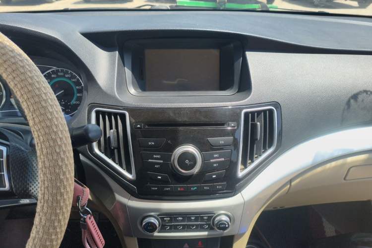 Used Great Wall C30 2015 1.5L Manual Comfort Model Audio And AC Panel