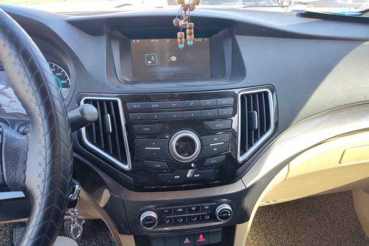 Used Great Wall C30 2015 1.5L Manual Comfort Model Audio And AC Panel